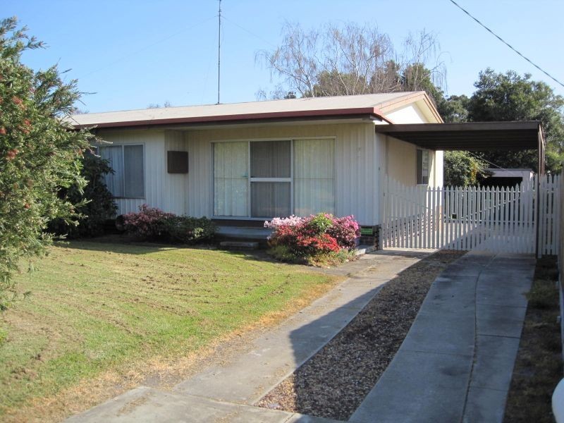 28 Newlands Drive, Paynesville VIC 3880