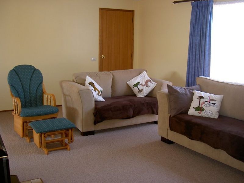 7 White Court, Eagle Point VIC 3878