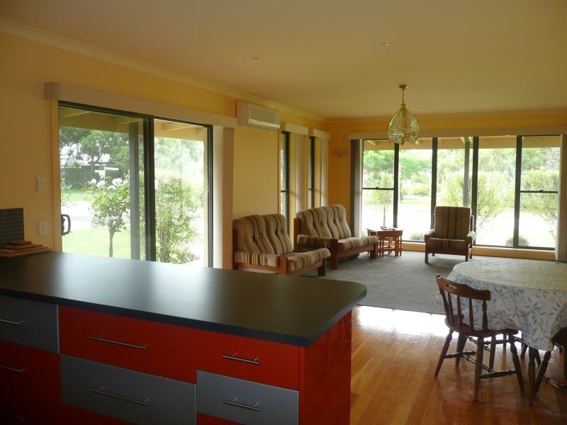 57 Eighth Avenue, Raymond Island VIC 3880