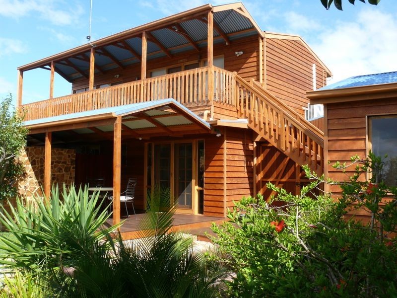 15 McMillan Grove, Paynesville VIC 3880