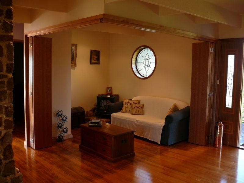 15 McMillan Grove, Paynesville VIC 3880