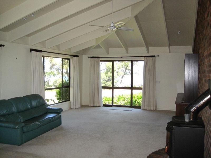 13 Newlands Drive, Paynesville VIC 3880