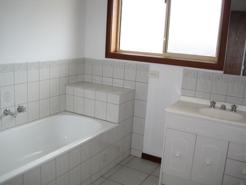 2/42 Ashley Street, Paynesville VIC 3880