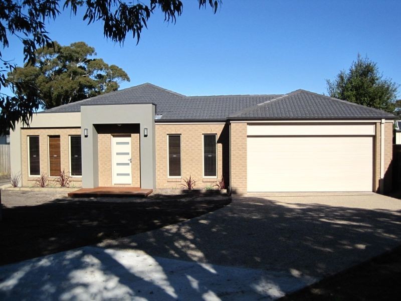 39 Gilsenan Street, Paynesville VIC 3880