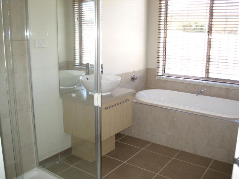 39 Gilsenan Street, Paynesville VIC 3880