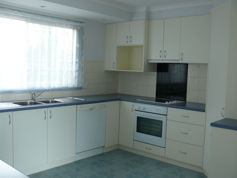 13 Hakea Court, Paynesville VIC 3880