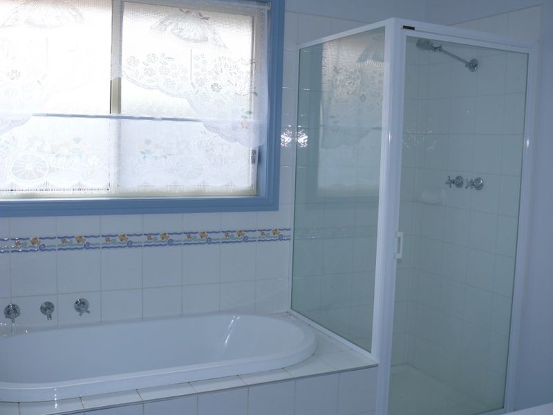 13 Hakea Court, Paynesville VIC 3880