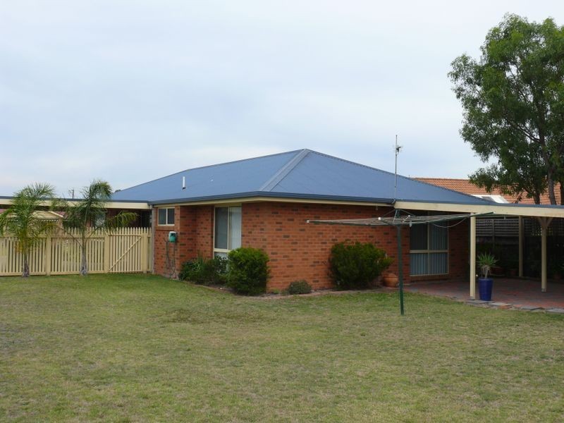 13 Hakea Court, Paynesville VIC 3880