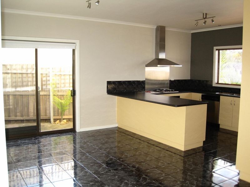 3 Millicent Court, Eagle Point VIC 3878