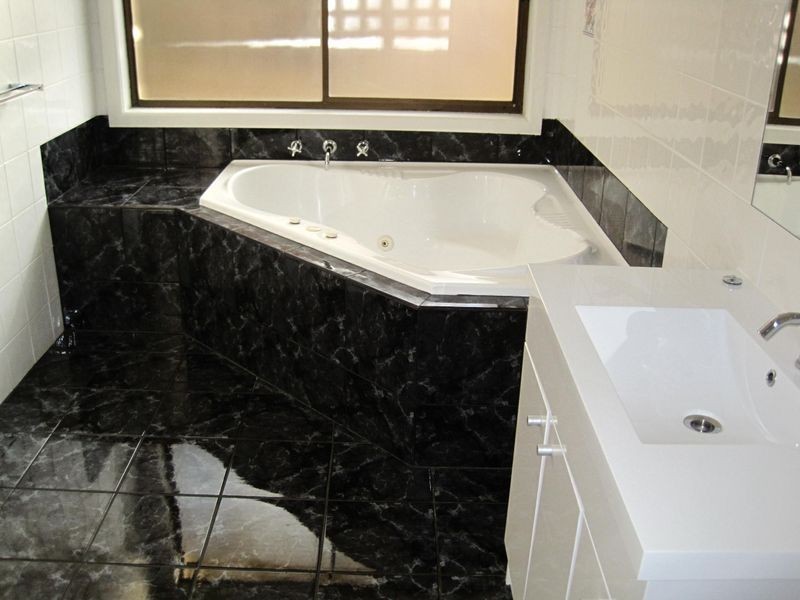 3 Millicent Court, Eagle Point VIC 3878