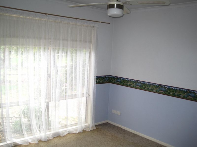 21 Fifth Parade, Raymond Island VIC 3880