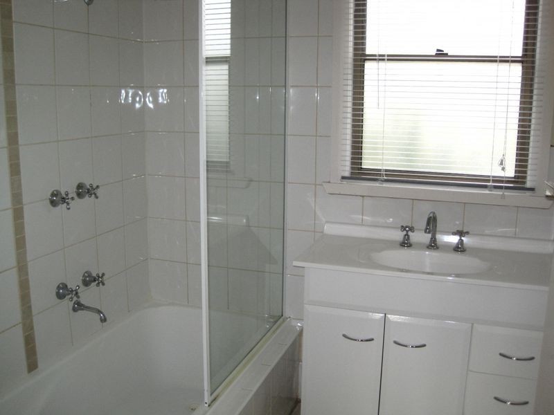 12 Vaughan Street, Paynesville VIC 3880