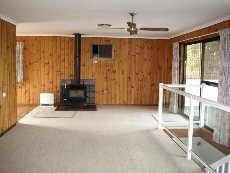 29 Bay Road, Eagle Point VIC 3878