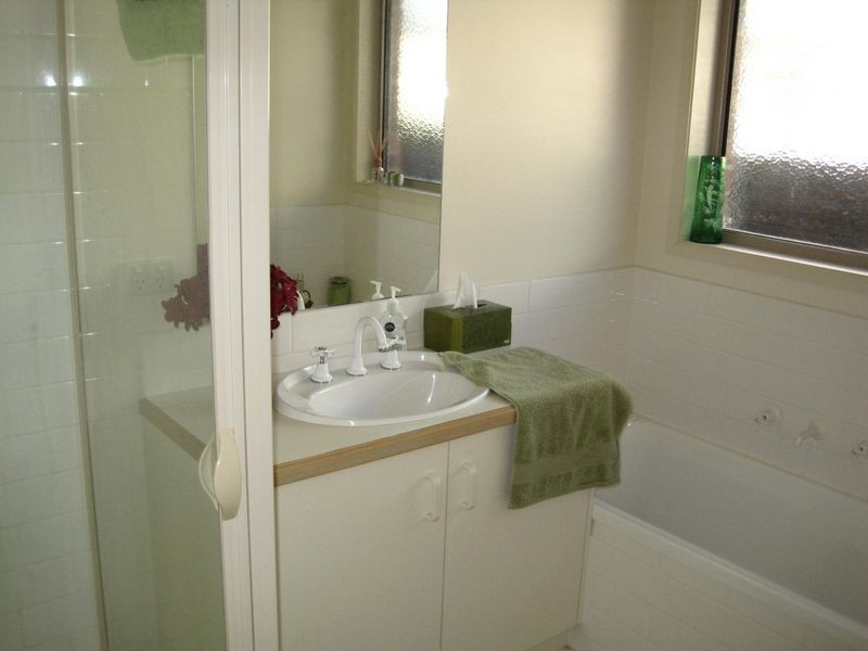 12 Hakea Court, Paynesville VIC 3880