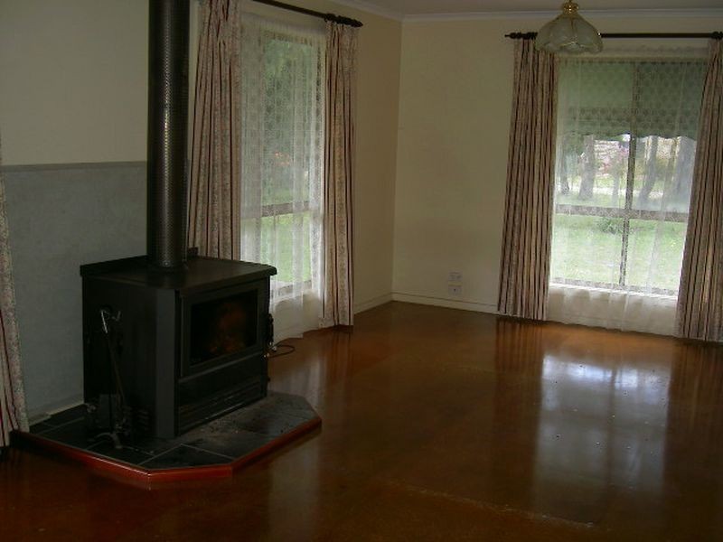 34-36 Eighth Avenue, Raymond Island VIC 3880