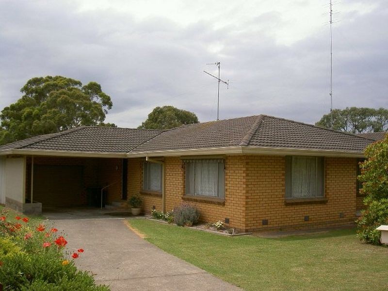 4 Rex Street, Paynesville VIC 3880