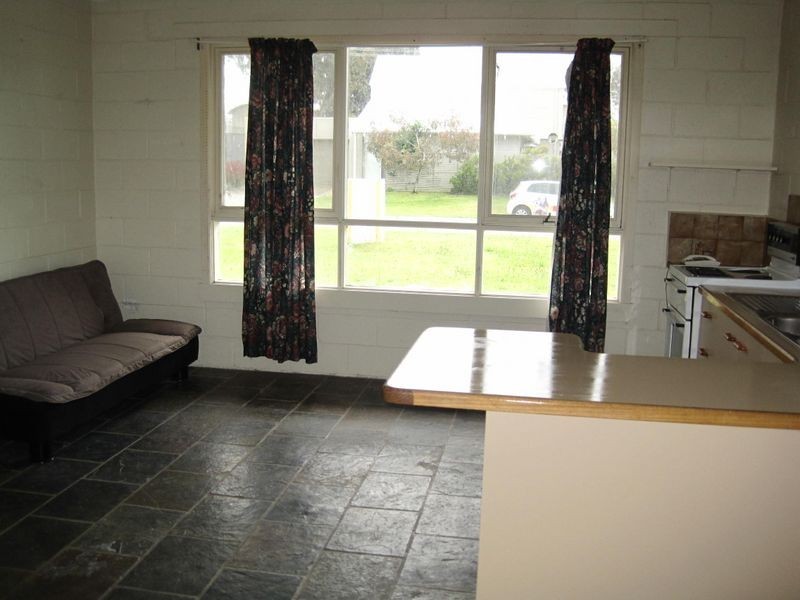 2/16 Mitchell Street, Paynesville VIC 3880