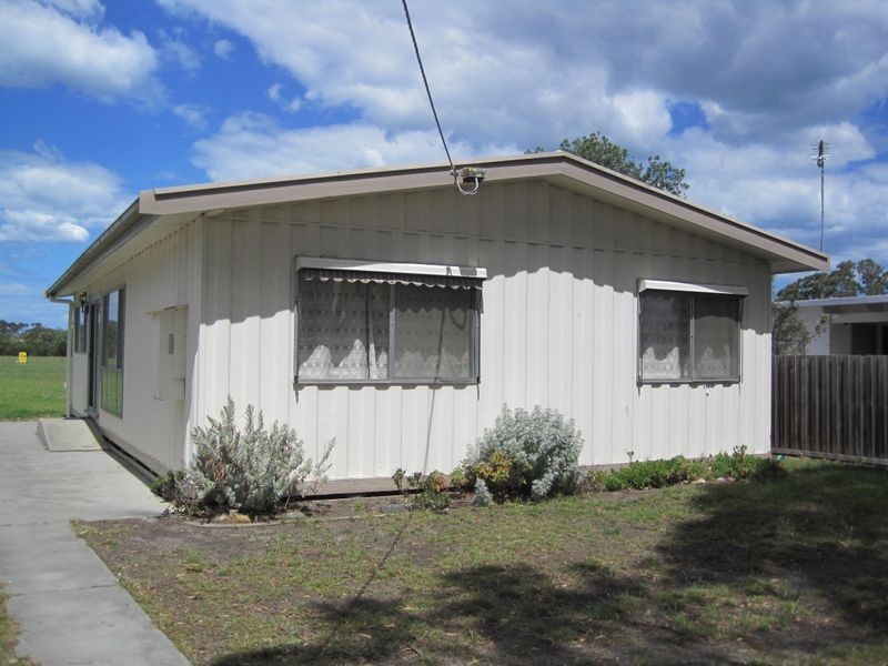 95 Bay Road, Eagle Point VIC 3878