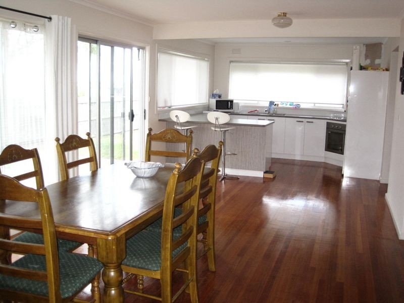 95 Bay Road, Eagle Point VIC 3878