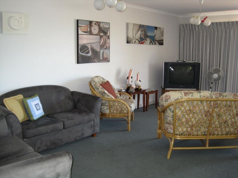 27 McMillan Grove, Paynesville VIC 3880