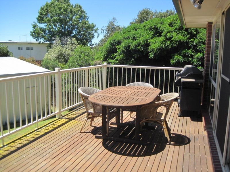 27 McMillan Grove, Paynesville VIC 3880