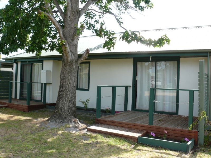 8/19 Toonalook Parade, Paynesville VIC 3880