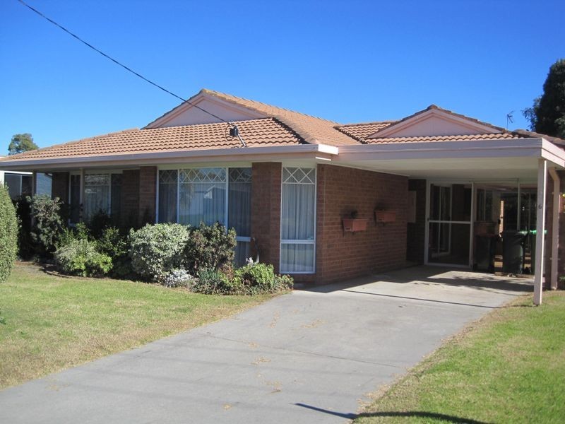 6 Tanjil Avenue, Paynesville VIC 3880