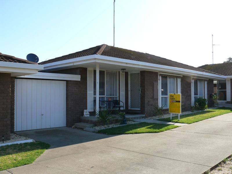 2/27 Main Road, Paynesville VIC 3880