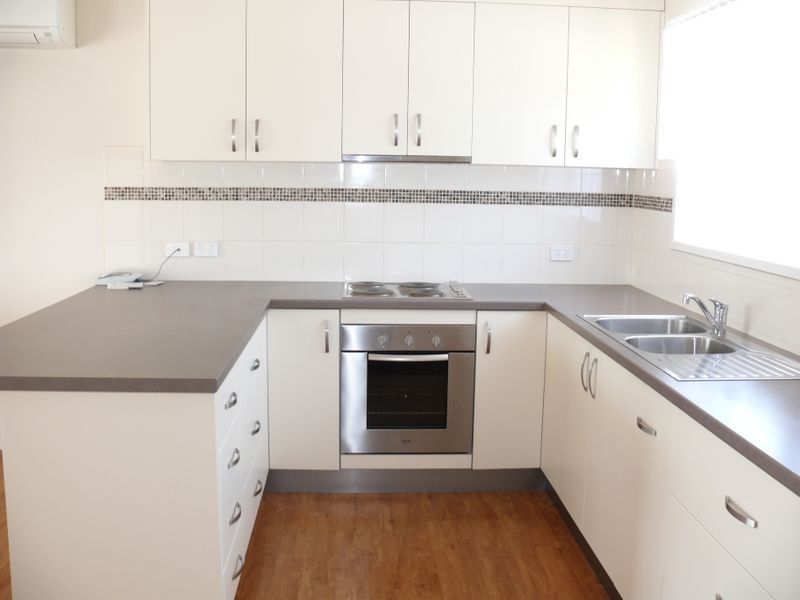 2/27 Main Road, Paynesville VIC 3880