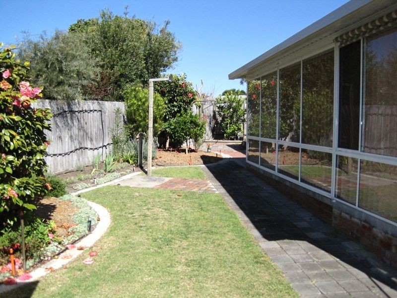 2/30 Queen Street, Paynesville VIC 3880