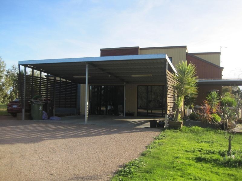 26 Lake Victoria Road, Eagle Point VIC 3878