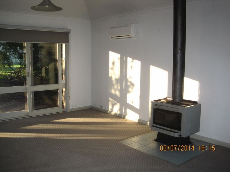 33 Newlands Drive, Paynesville VIC 3880