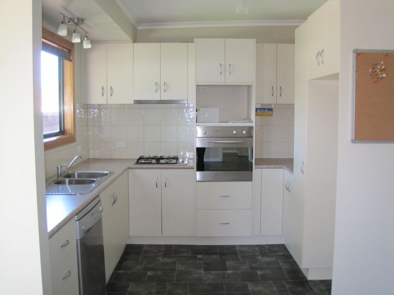 14 Riley Street, Eagle Point VIC 3878