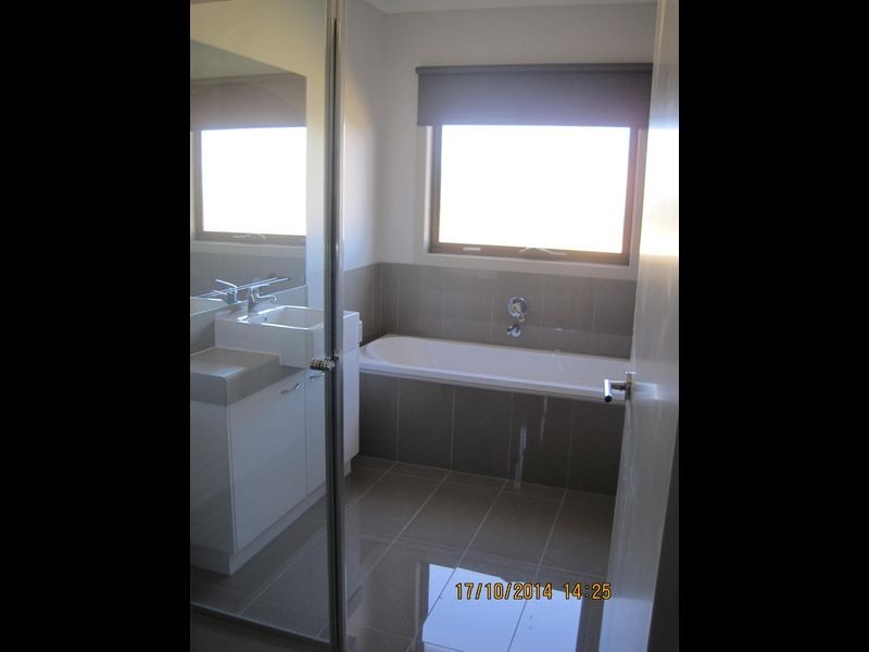 10 Eaton Place, Paynesville VIC 3880