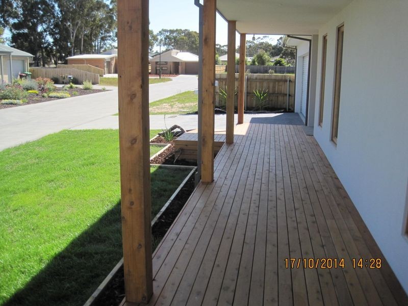 10 Eaton Place, Paynesville VIC 3880