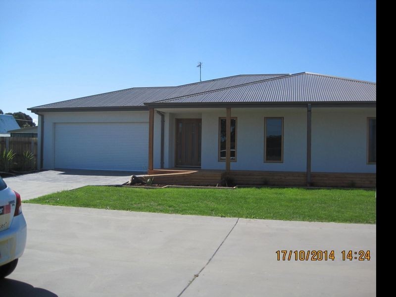 10 Eaton Place, Paynesville VIC 3880