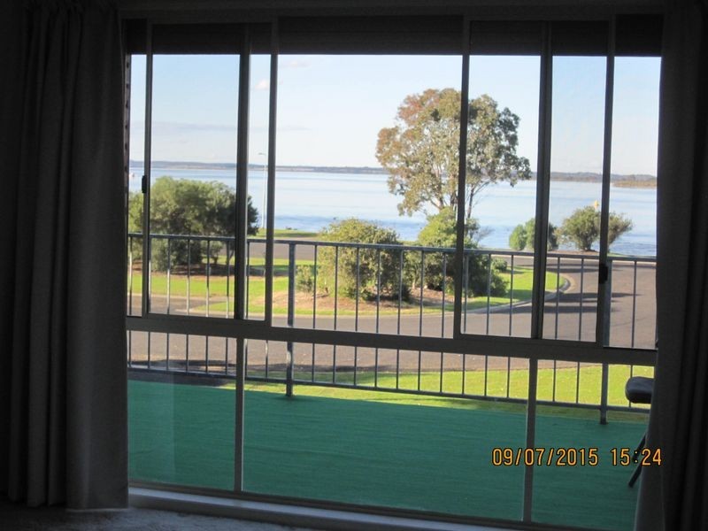 6 Marina Drive, Paynesville VIC 3880