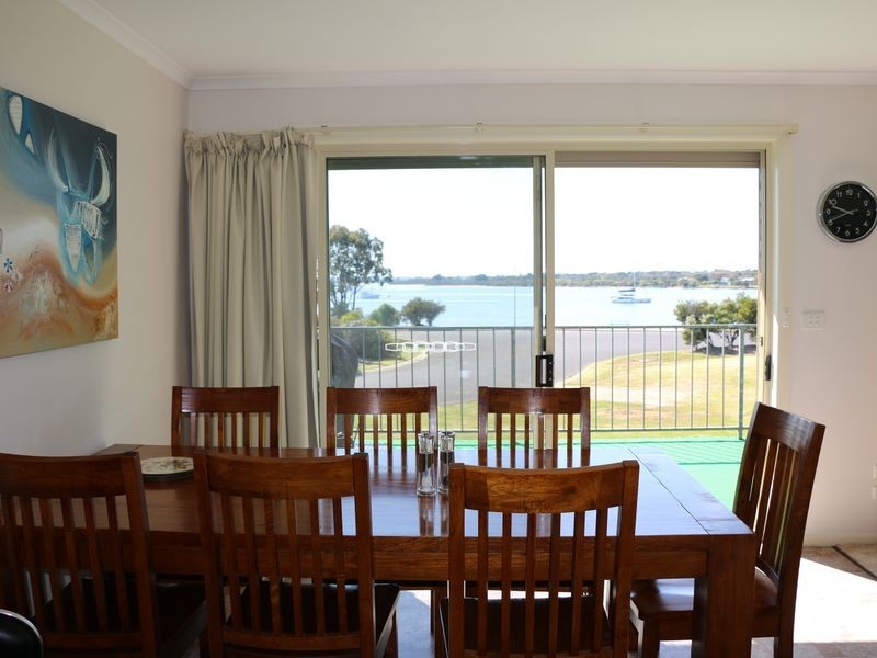 6 Marina Drive, Paynesville VIC 3880