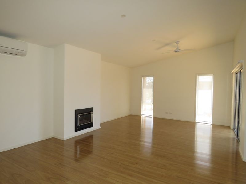 1 Eaton Place, Paynesville VIC 3880