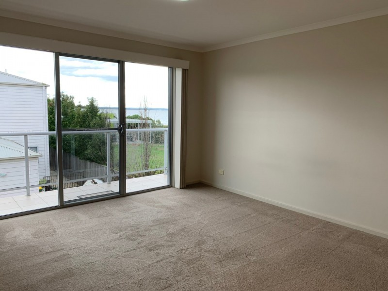 1/157 Bay Road, Eagle Point VIC 3878