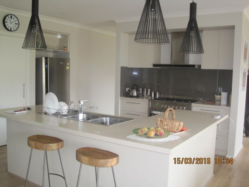 9 Jacaranda Drive, Paynesville VIC 3880