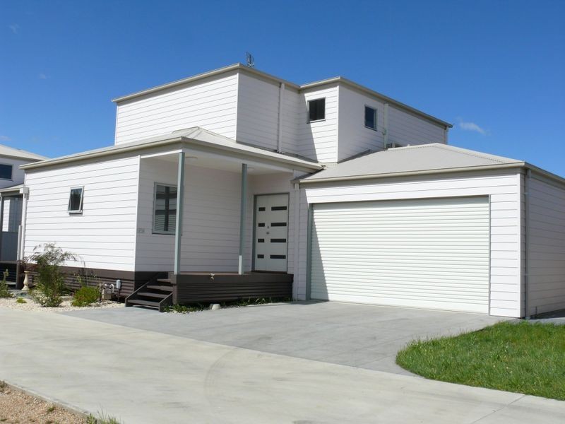 House 2/157 Bay Road, Eagle Point VIC 3878