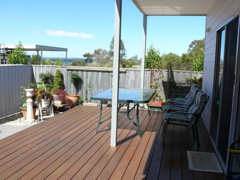 House 2/157 Bay Road, Eagle Point VIC 3878