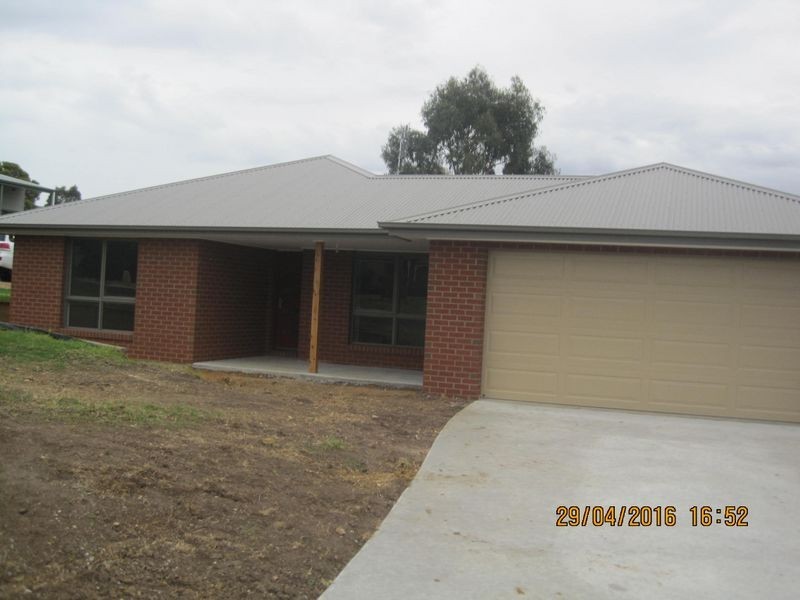 17 Springwood Rise, Newlands Arm VIC 3875