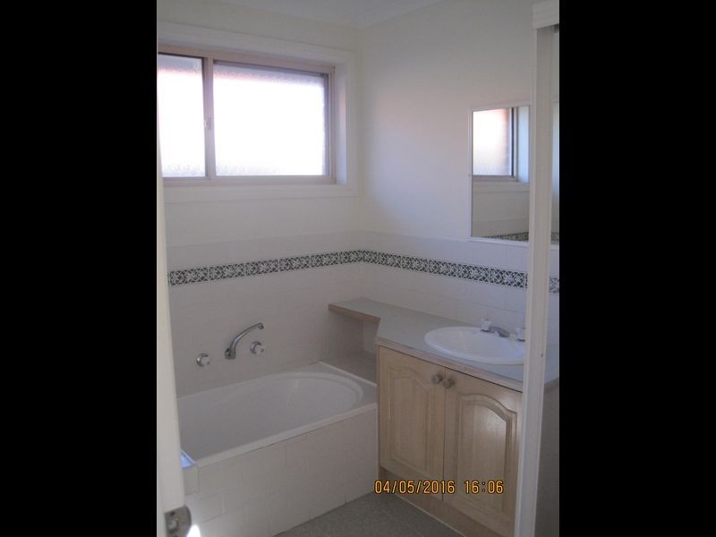 10 Milton Avenue, Paynesville VIC 3880