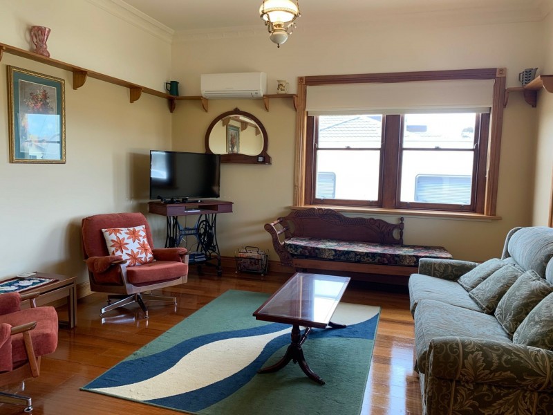 42 Victoria Street, Paynesville VIC 3880