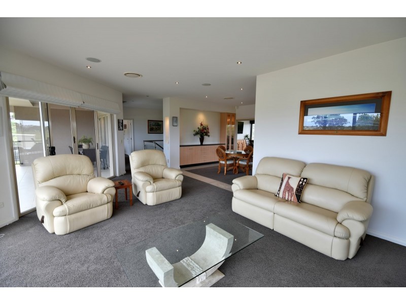 182 Newlands Drive, Paynesville VIC 3880