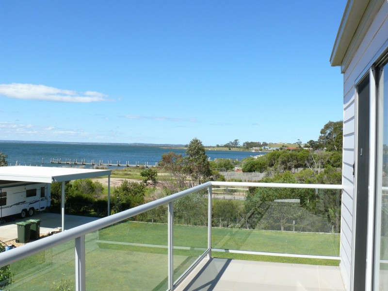 2/157 Bay Road, Eagle Point VIC 3878