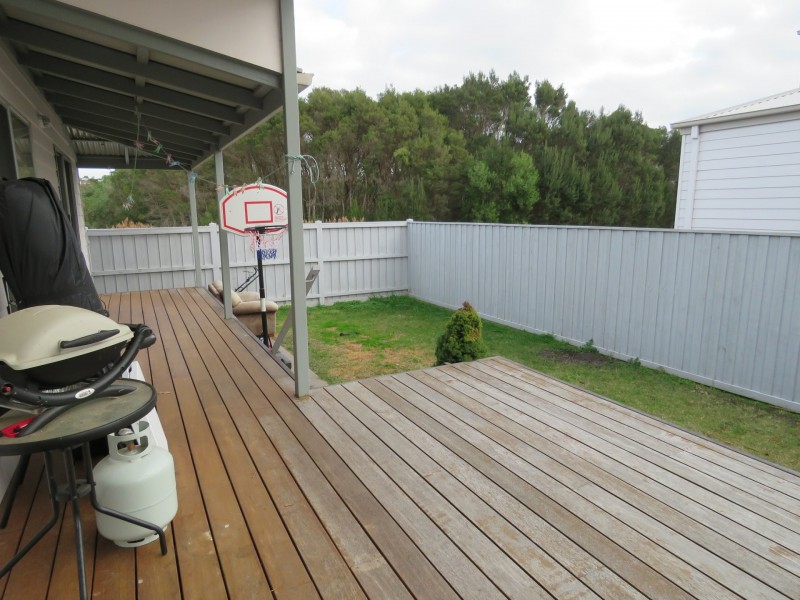 2/157 Bay Road, Eagle Point VIC 3878