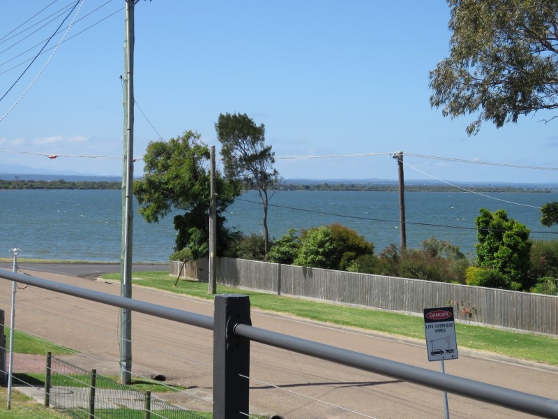 6 Bay Road, Eagle Point VIC 3878